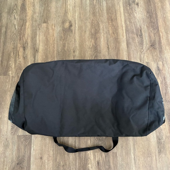 Patagonia Black Hole Duffel Bag 70L - Picture 7 of 12